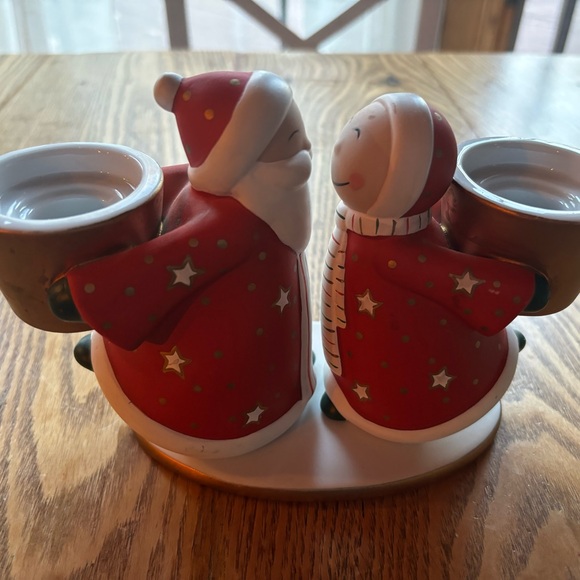 PartyLite Mr & Mrs Santa Claus Kissing Christmas Pillar Candle Holder - Picture 7 of 8